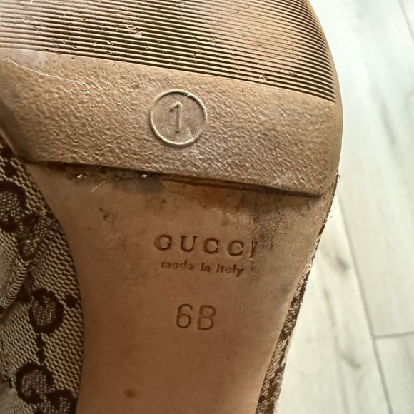 Gucci Beige GG Canvas Monogram Heeled Boots. Size 36 B. Good condition - Picture 11 of 16